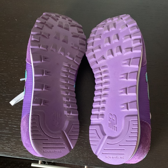 Kids New Balance Sneakers - Picture 2 of 3